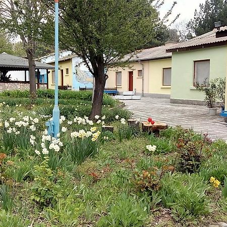 Bungalows Raiski Kat Warna Zewnętrze zdjęcie